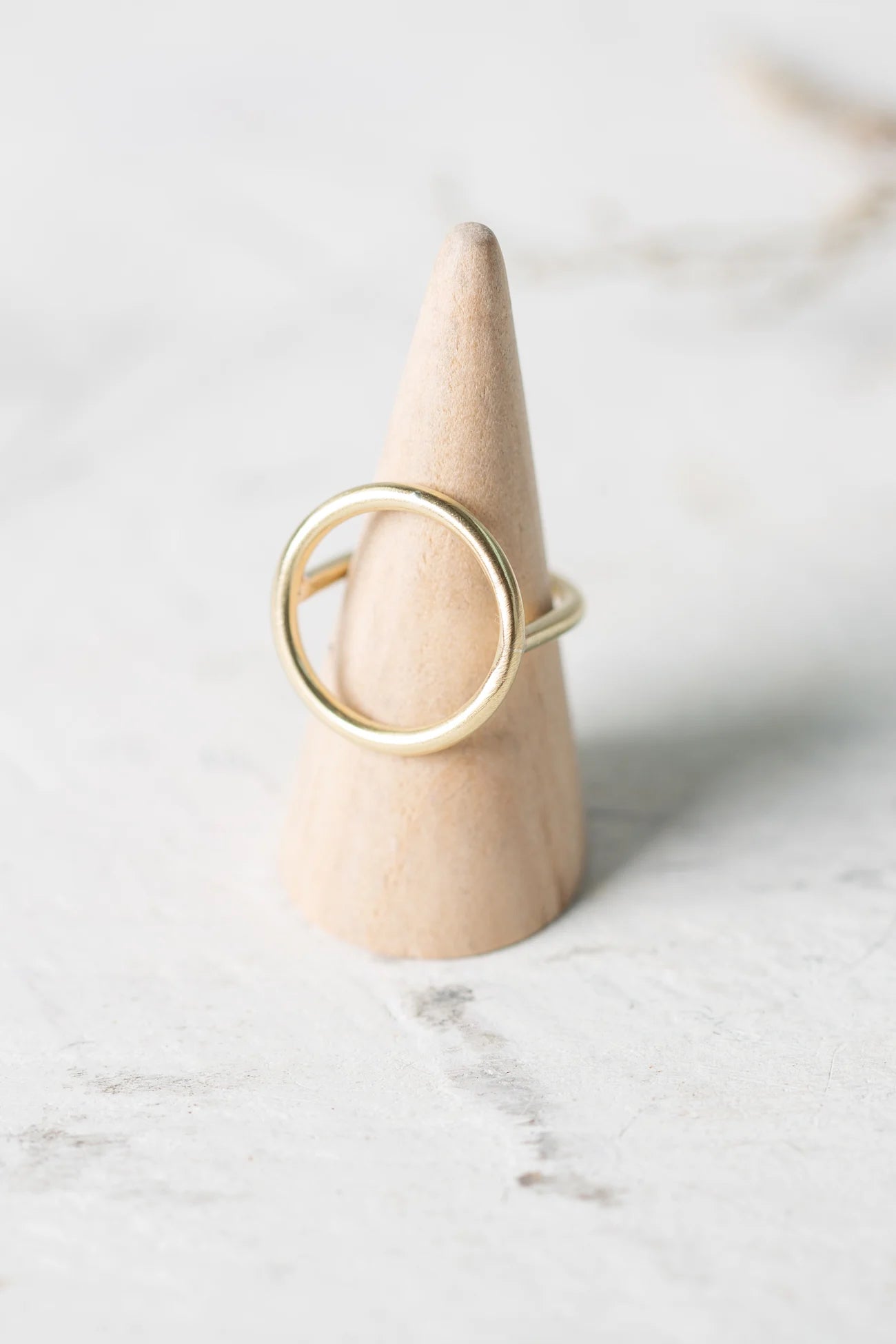 Minimal O | Brass Top Ring